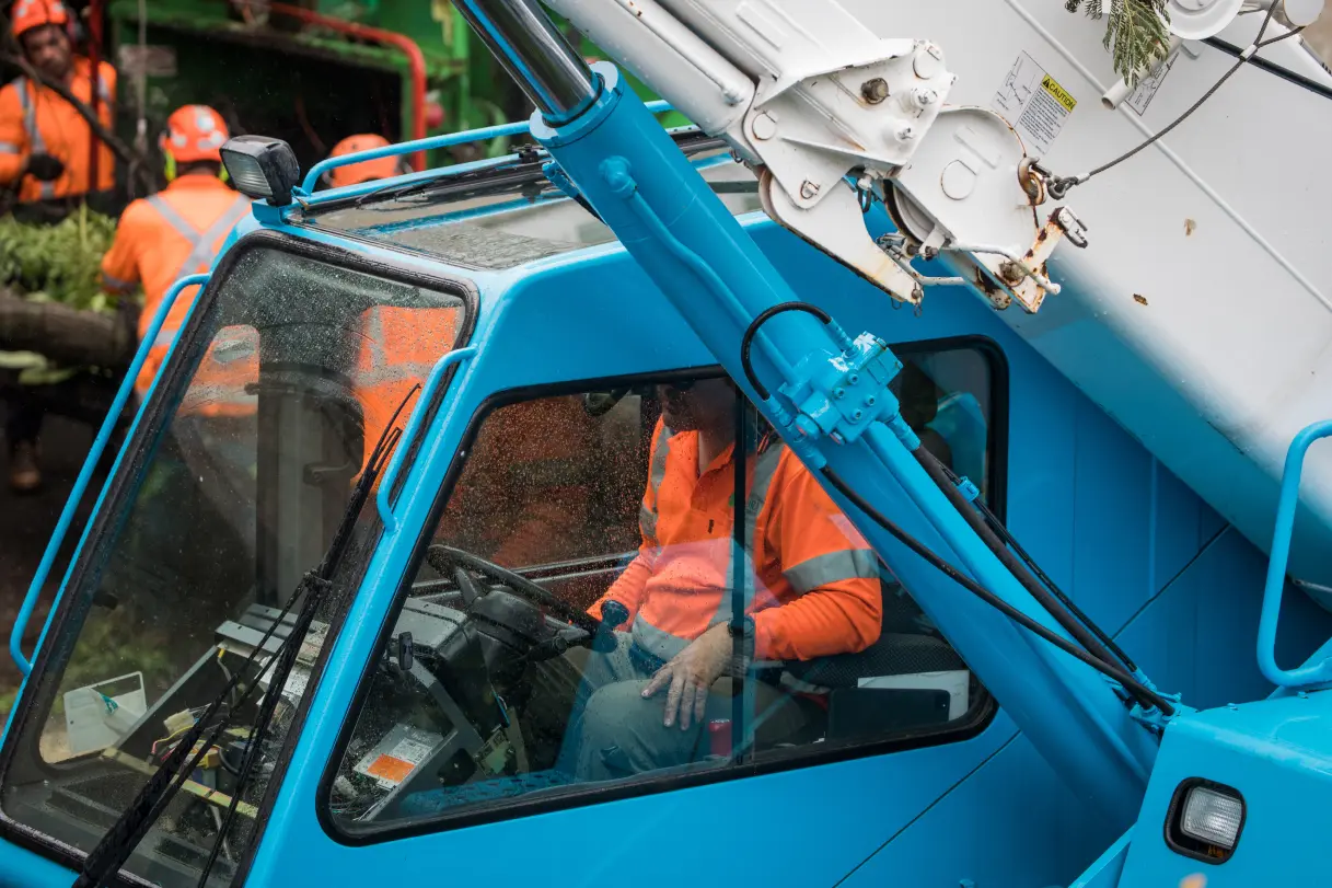 How to disassemble your crane